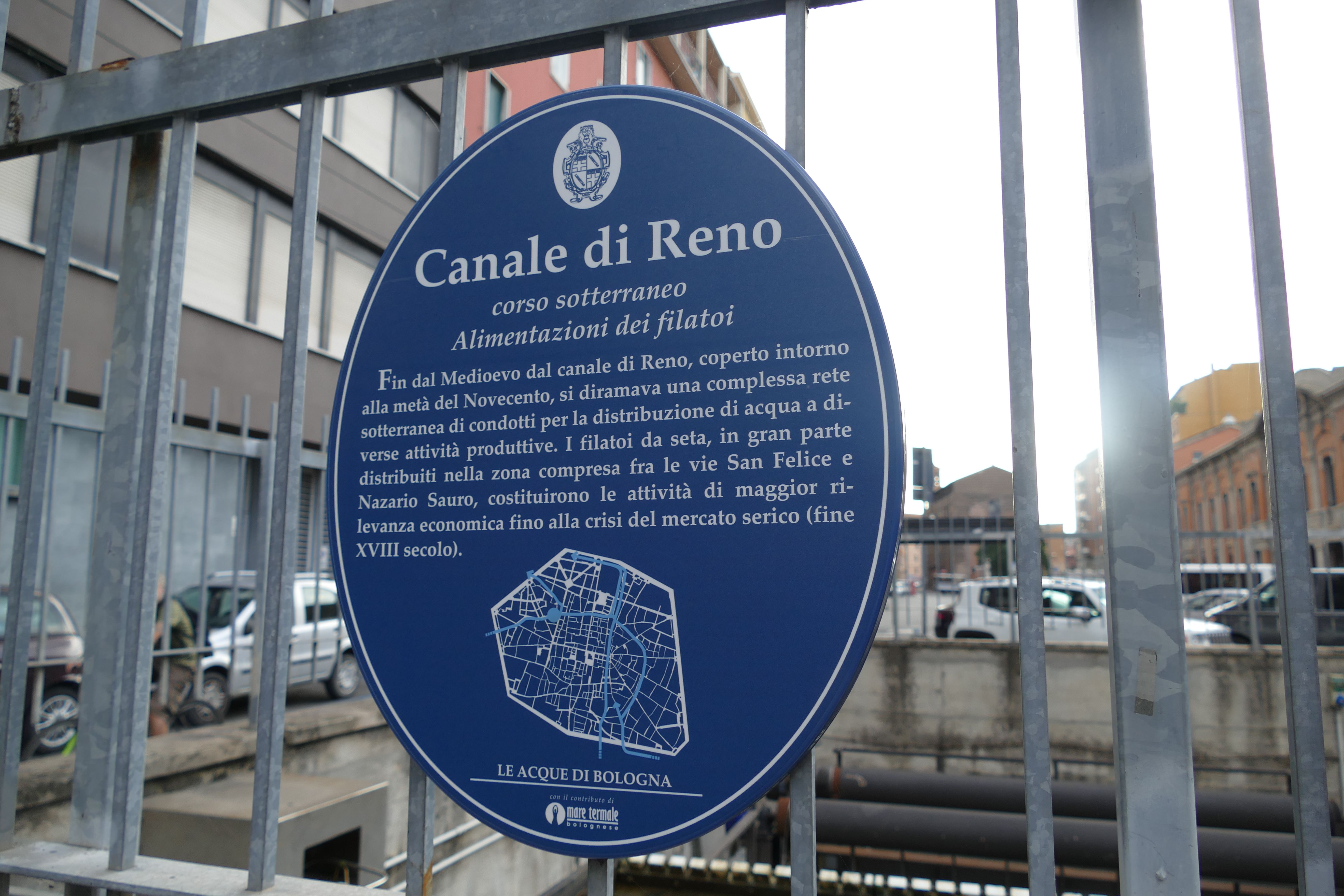 Bologna Canale Reno Griglia della centrale elettrica del Cavaticcio